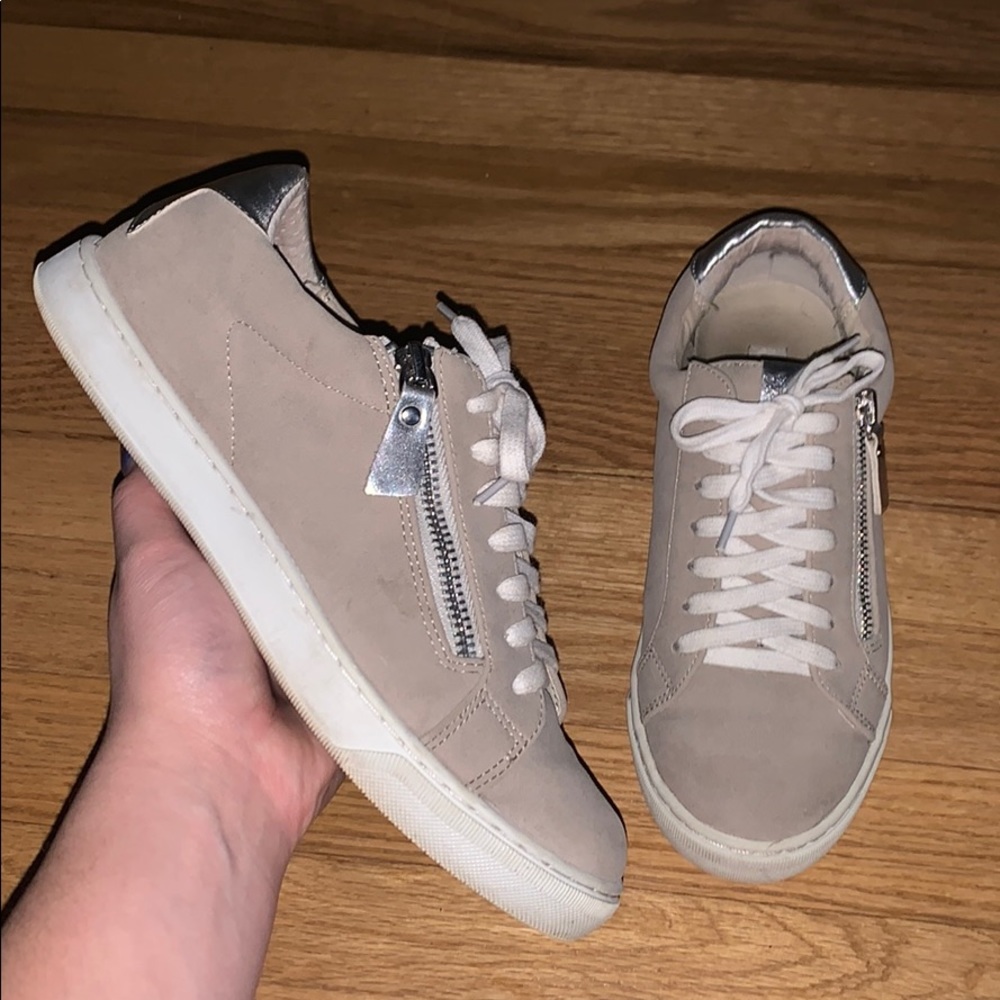 STEVE MADDEN BEIGE STEALTHH SNEAKER